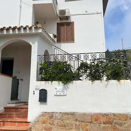 Attico Rocce Rosse Daire